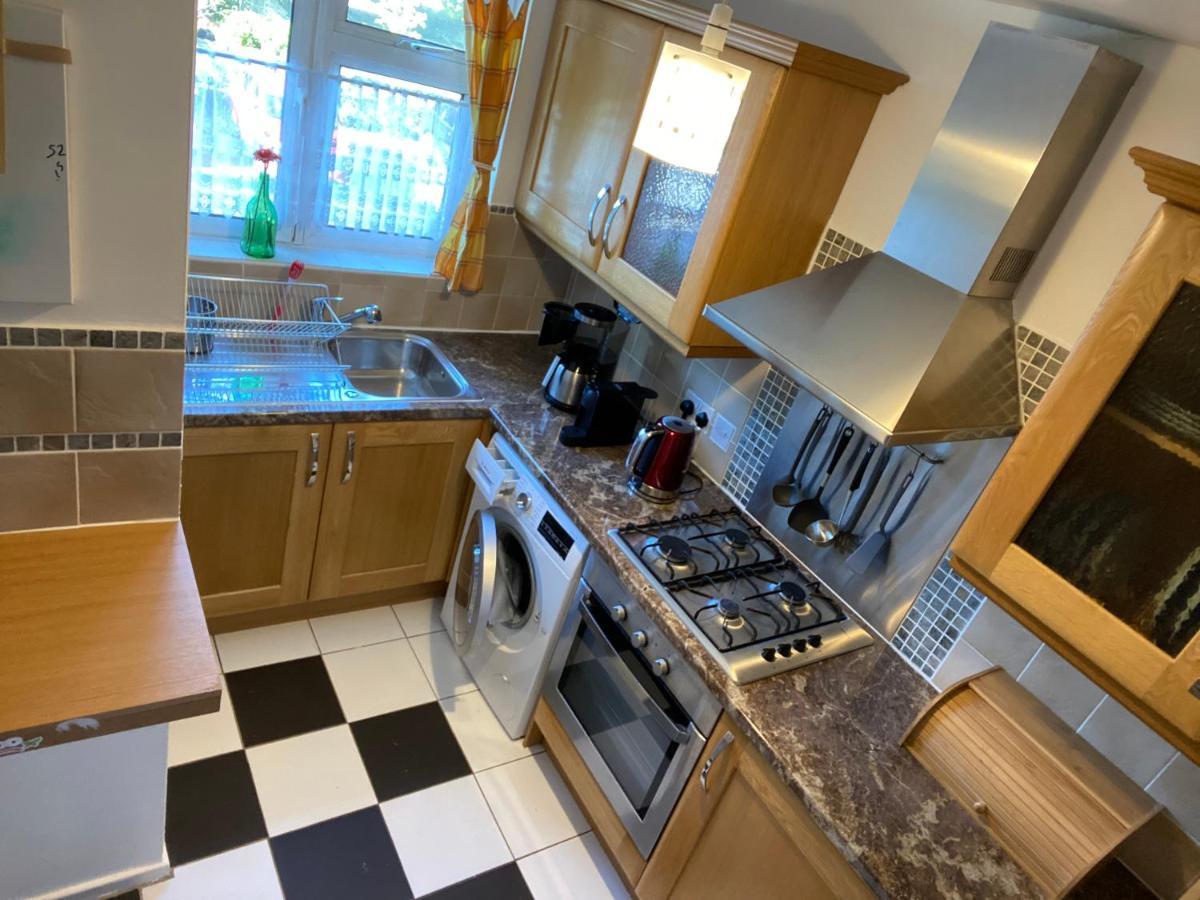 Beautiful 2 Bedroom & Balcony Flat In Central Лондон Экстерьер фото