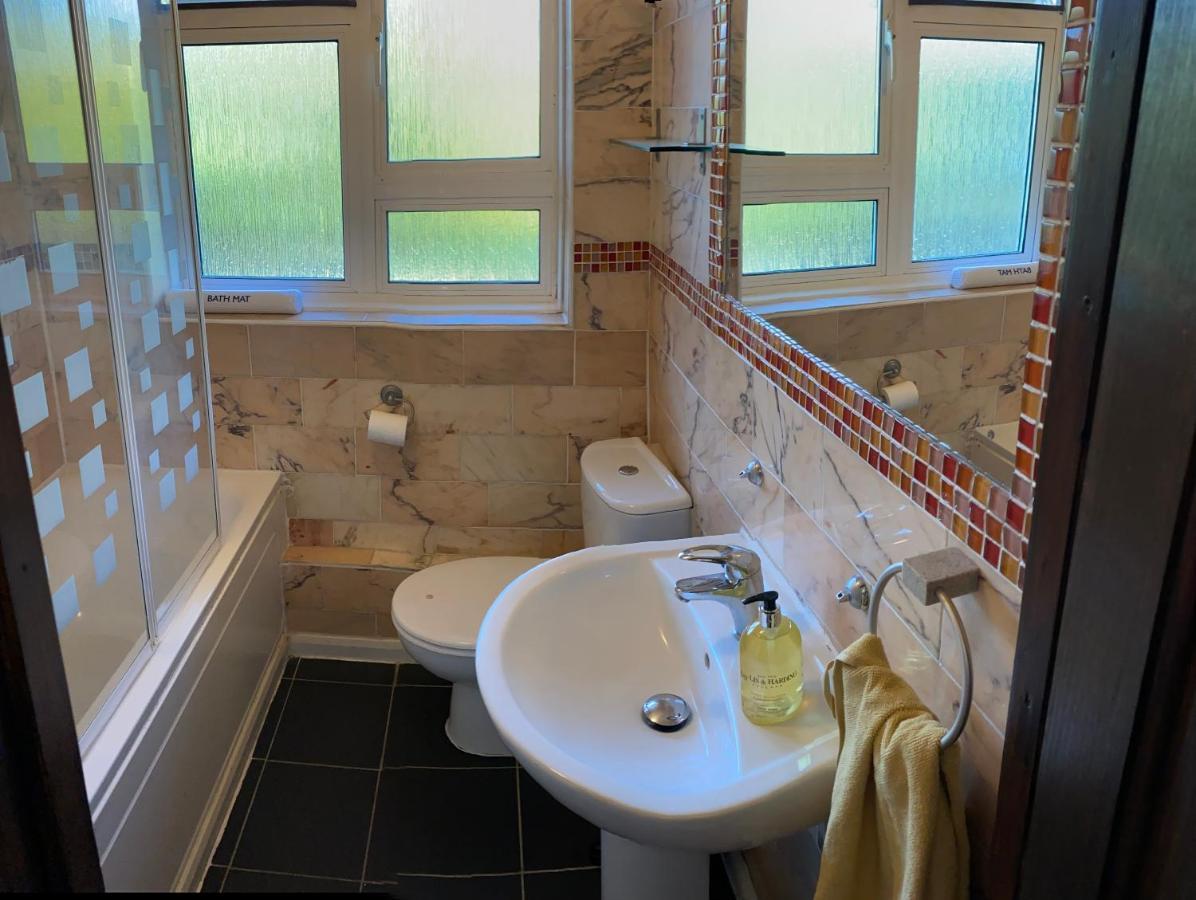 Beautiful 2 Bedroom & Balcony Flat In Central Лондон Экстерьер фото